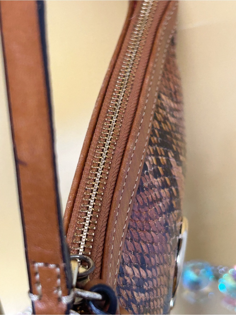 Dooney & Bourke Brown Snakeskin-Print Wristlet Approx. 7 x 4 - Picture 6 of 15